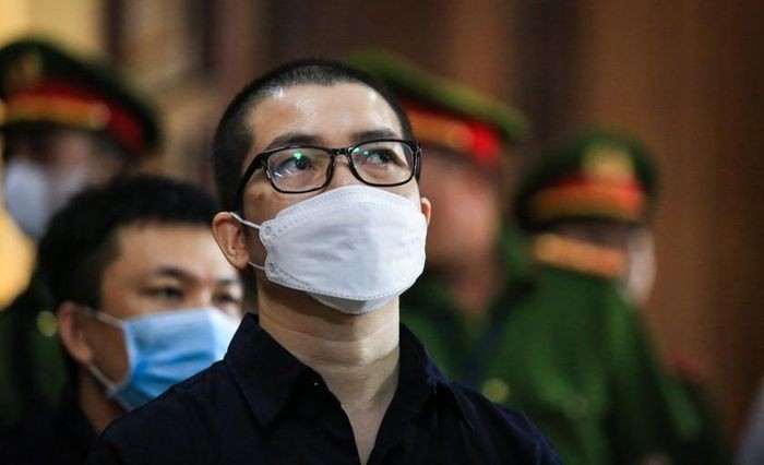 Nan nhan Dia oc Alibaba: Da 'nghien cuu' 2 nam, van 'sap bay' Nguyen Thai Luyen