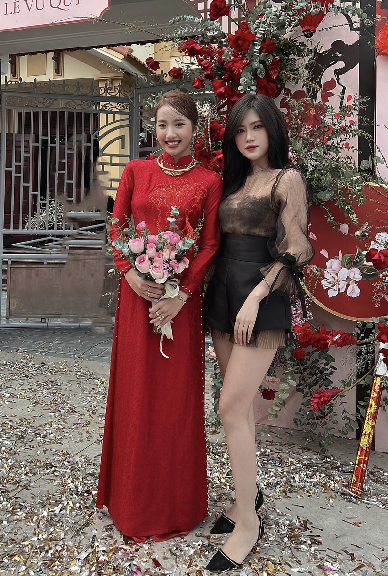 TikToker Khanh Huyen dam cuoi, dan hot girl “giat” tron spotlight co dau-Hinh-11