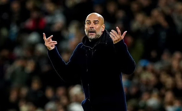 Pep Guardiola du bao xau dua Arsenal, cac sao Man City cang thang