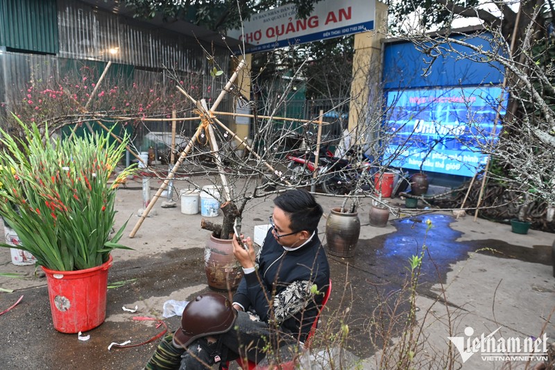 Tieu thuong vut bo canh dao, khach dieu o to den cho ve nha-Hinh-2