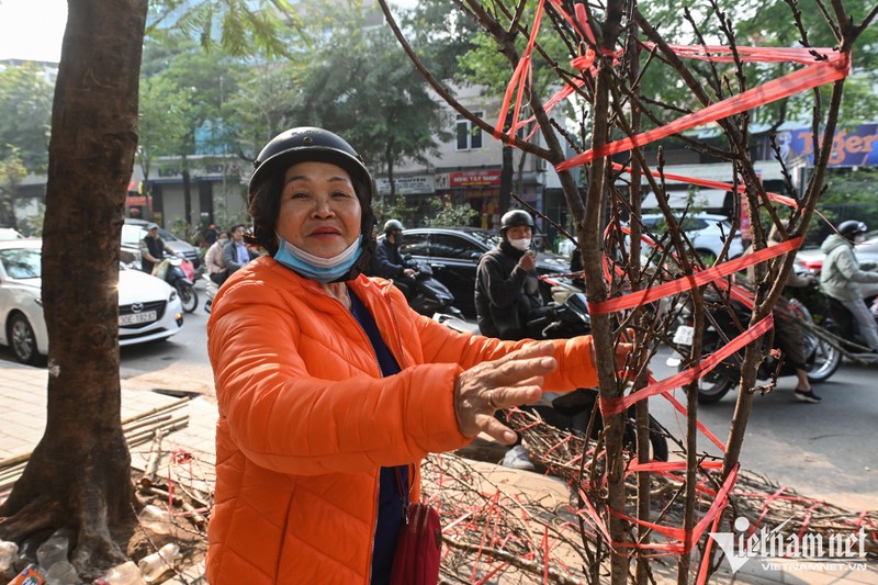 Tieu thuong vut bo canh dao, khach dieu o to den cho ve nha-Hinh-8