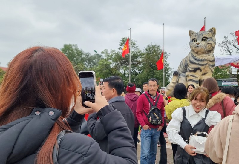 Hau Tet so phan “hoa hau meo” Quang Tri ra sao?-Hinh-9