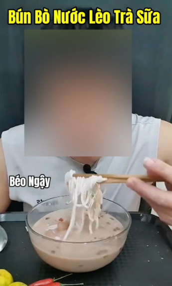 Du trend “an bun bo vi tra sua”, TikToker khien netizen la o-Hinh-4