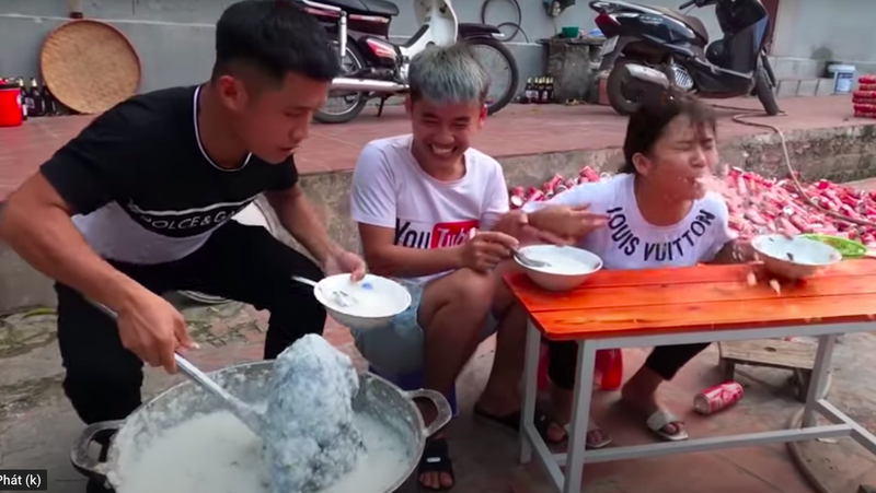 Ca muoi u chua va loat mon kinh di duoc Youtuber Viet 