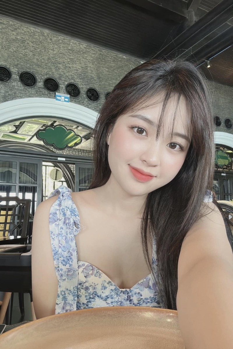 Khoe dang trong phong gym, hot girl rang khenh bi soi “lam mau“-Hinh-2