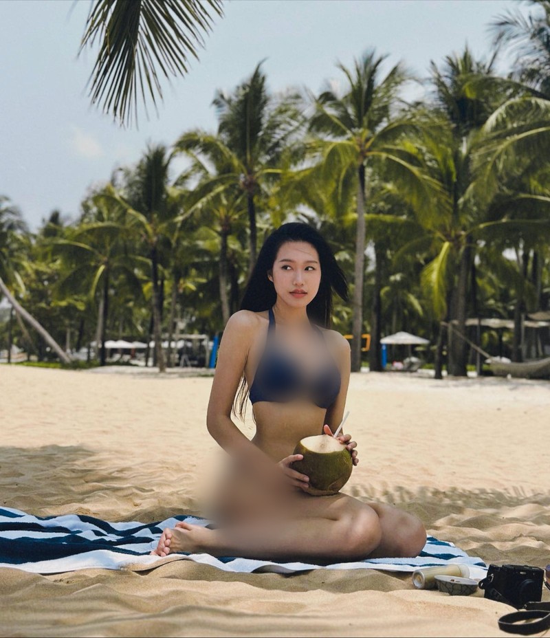 Hot girl Ha thanh yeu Doan Van Hau dien bikini khoe eo con kien-Hinh-3
