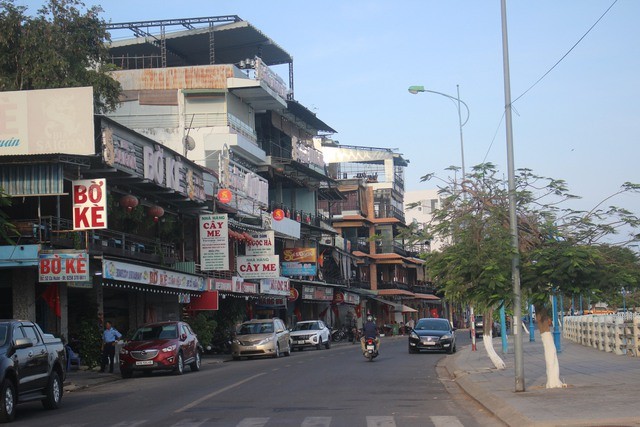 Khach du lich nuom nuop do ve Nha Trang ngay nghi le-Hinh-5