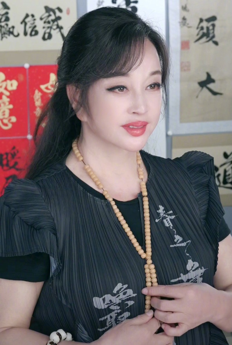 Sao nu bi boc tran nhan sac chua qua chinh sua-Hinh-17