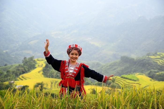 Hoang Su Phi khien du khach mien xuoi say dam-Hinh-3