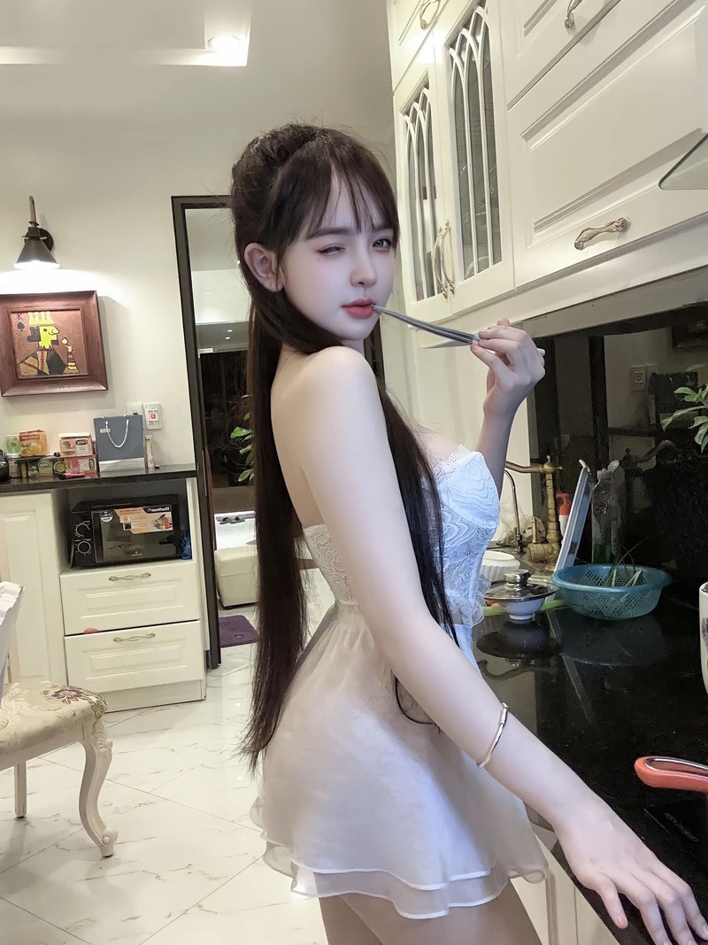 Ngoai hinh phong phao hien tai cua “hot girl tieu hoc” mot thoi-Hinh-3