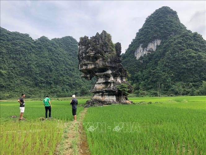 Them mot tuyen du lich trai nghiem Non nuoc Cao Bang