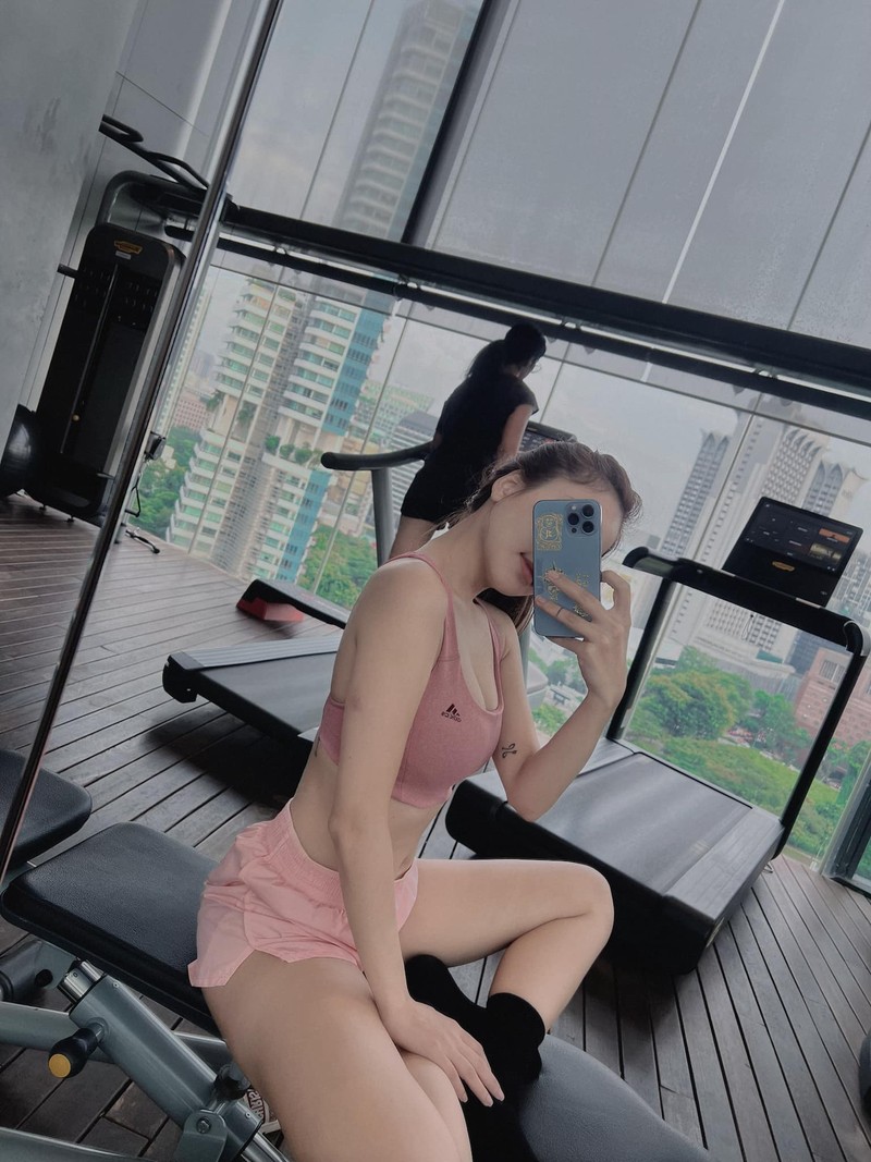 Hot girl Tram Anh tap gym, lo voc dang khien nhieu nguoi “do mat“-Hinh-3