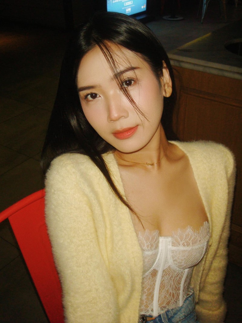 Hot girl Viet duoc bao Trung Quoc khen “nu than” gio ra sao?-Hinh-8