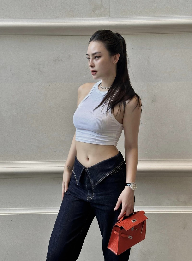 Hot girl lang mau anh duoc bao Thai Lan khen ngoi la ai?-Hinh-3