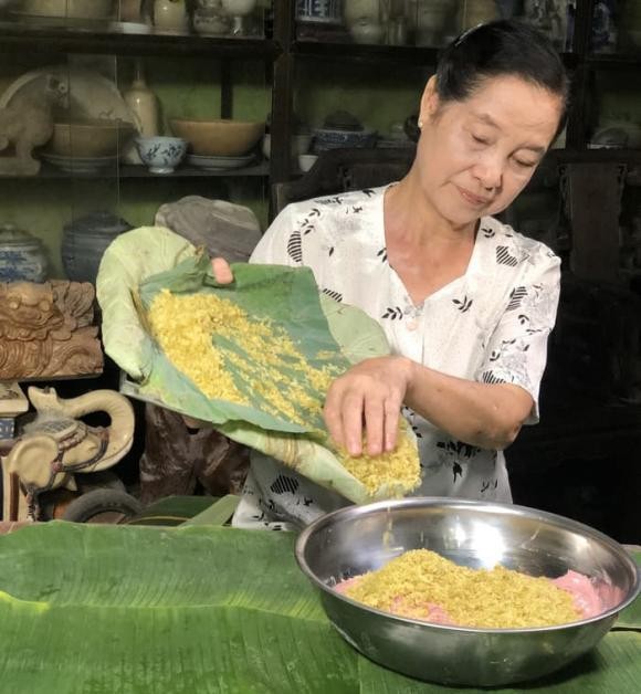 NSUT Ngoc Tan: Tren phim khac kho, ngoai doi tung di ban gio cha-Hinh-15