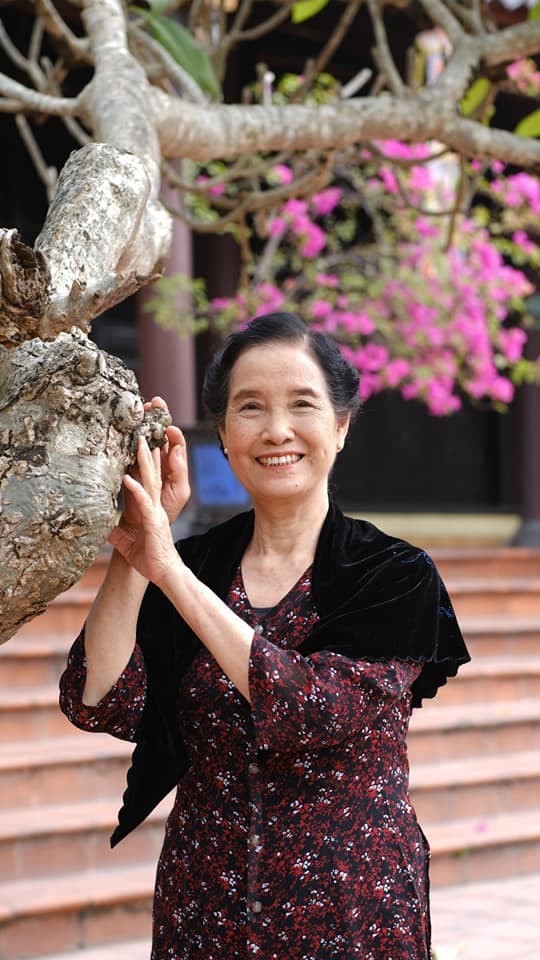 NSUT Ngoc Tan: Tren phim khac kho, ngoai doi tung di ban gio cha-Hinh-5