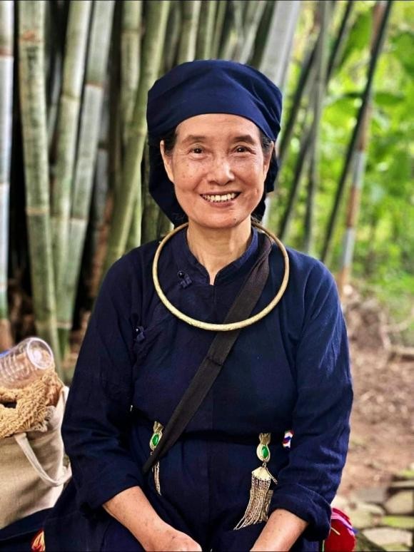 NSUT Ngoc Tan: Tren phim khac kho, ngoai doi tung di ban gio cha-Hinh-7