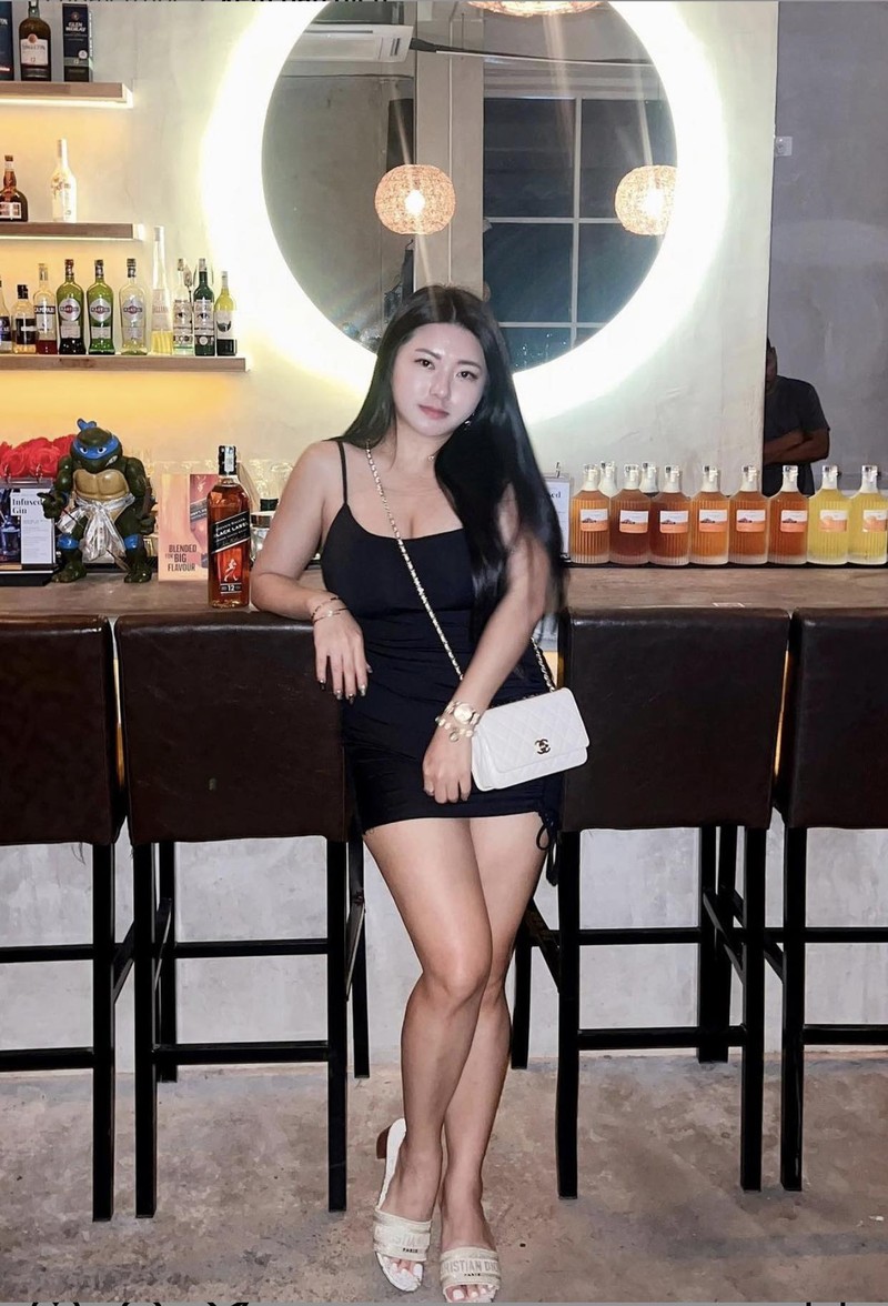 Hot girl lam trai tre tiec hui hui vi la me don than-Hinh-3