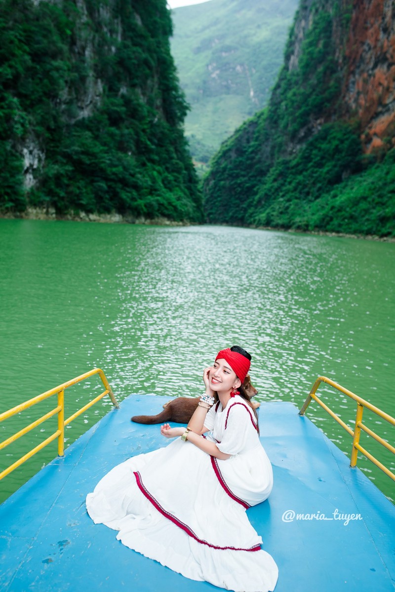 Tau du lich tren song Nho Que dung hoat dong, netizen tiec nuoi-Hinh-7