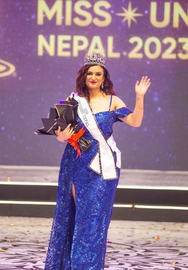 Nguoi dep ngoai co,co con, lo tuoi… thi Miss Universe 2023