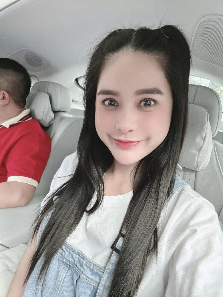 “Nu dai gia quan 7” dung canh Hoa hau, nhan sac khong lu mo-Hinh-6