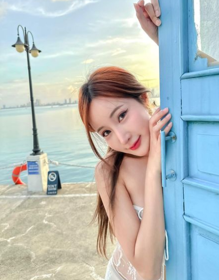 Hot girl Thai Lan lai 4 dong mau khien trieu dan ong si me