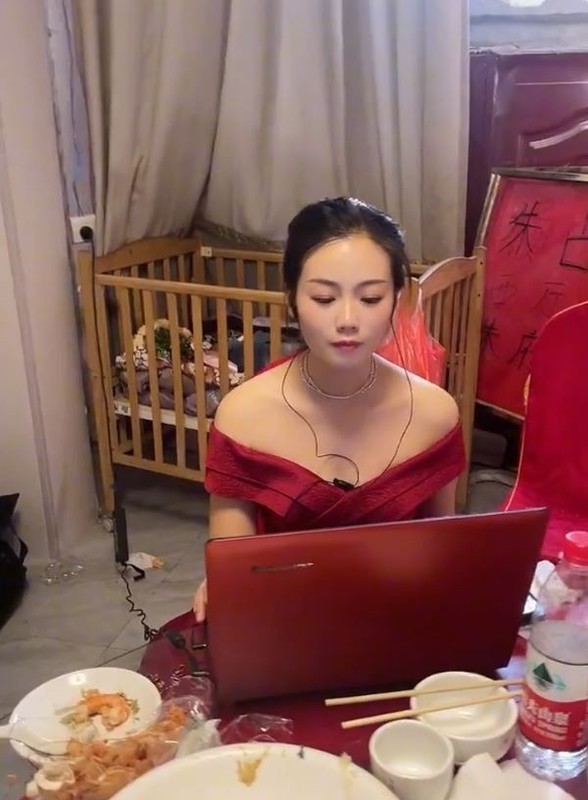 Khoanh khac hai huoc cua co dau vua chay dam cuoi, vua chay deadline-Hinh-7