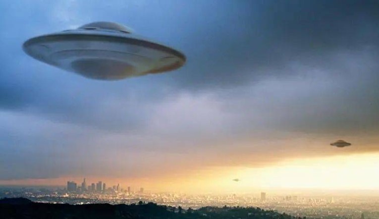 UFO roi o Brazil vao nam 1996: Nguoi ta nhin thay sinh vat khong xac dinh-Hinh-2