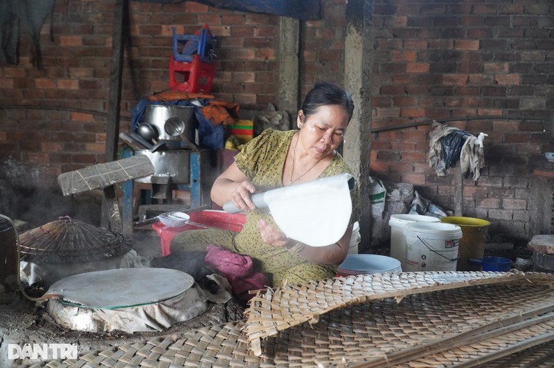 Lam ben noi nuoc soi, phu nu lang banh kiem tien trieu moi ngay-Hinh-3