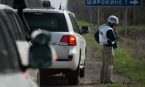 Tieu doan Azov chiem diem quan sat cua OSCE o Ukraine