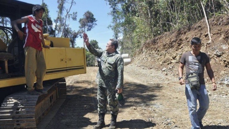 Philippines mo duong vao quan cang nhin ra Truong Sa