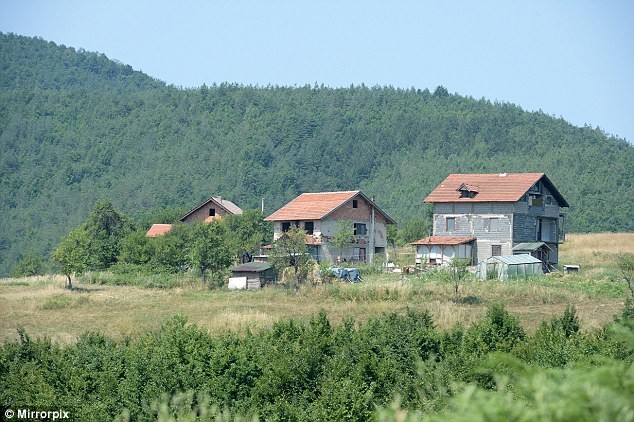 Tin nong: Phien quan IS mo trai dao tao o Bosinia