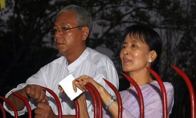 Cuu tai xe cua ba Suu Kyi tranh chuc Tong thong Myanmar