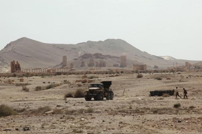 Quan doi Syria ap sat ngoai o thanh co Palmyra