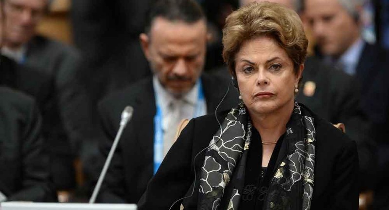  Tong thong Brazil Dilma Rousseff sap bi luan toi?