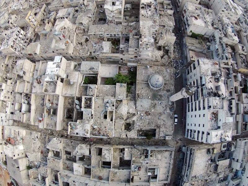 Cuoc chien o “thanh pho chet” Aleppo qua anh-Hinh-15