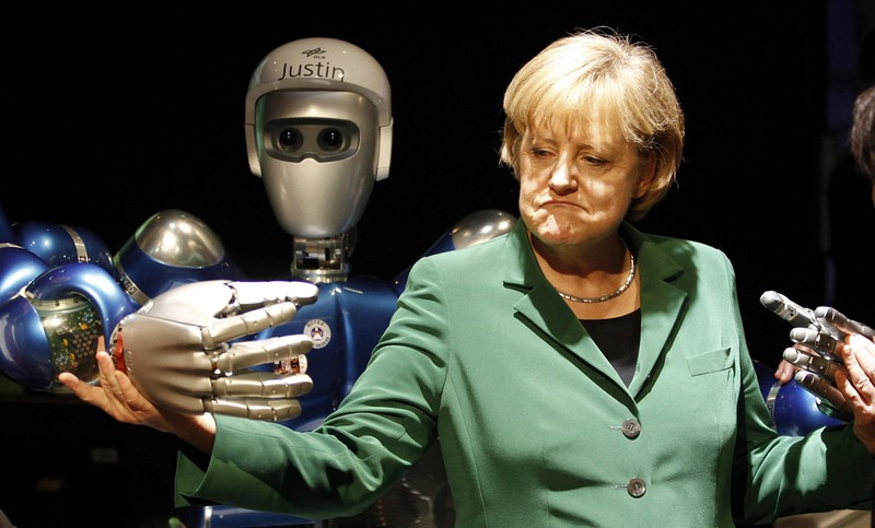 Chum anh Thu tuong Duc Merkel thich choi robot-Hinh-8