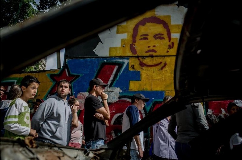 Nguoi Venezuela an xoai, khoai lang tru bua giua khung hoang-Hinh-2