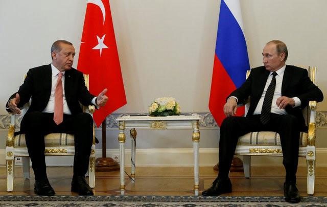 TT Putin hoi dam voi dong cap Erdogan sau vu ban ha Su-24