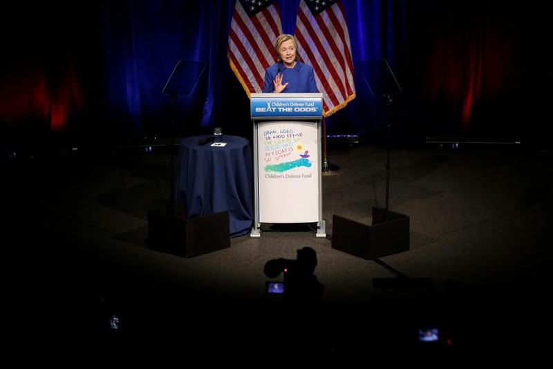 Anh: Ba Hillary Clinton buon ba trong lan tai xuat-Hinh-6