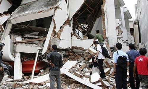 Nong: Dong dat 6,4 do Richter o Indonesia
