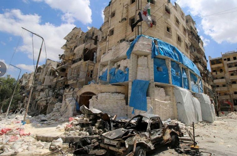 Thanh pho Aleppo tan hoang sau cac tran mua bom-Hinh-5