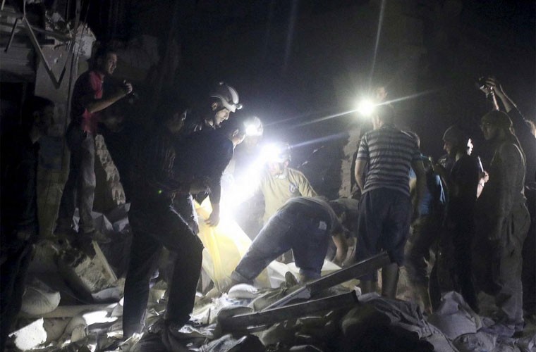 Thanh pho Aleppo tan hoang sau cac tran mua bom-Hinh-8