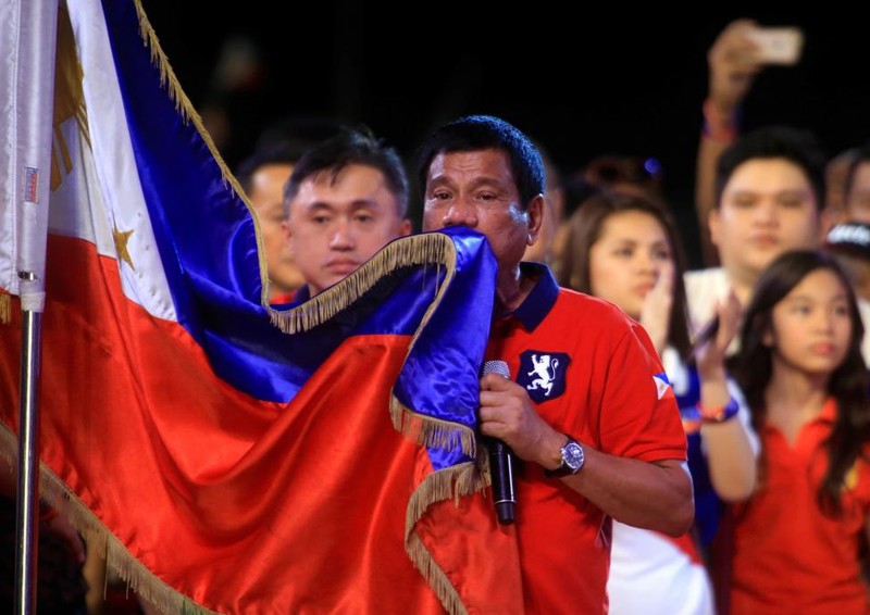 Chum anh con duong thang tien cua Tong thong Philippines Duterte-Hinh-9