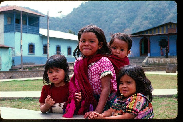Tro lai voi dat nuoc Guatemala hoi thap nien 1970-Hinh-3