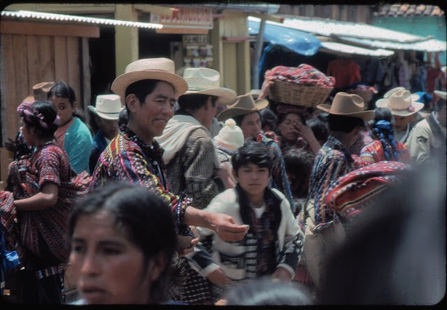 Tro lai voi dat nuoc Guatemala hoi thap nien 1970-Hinh-9
