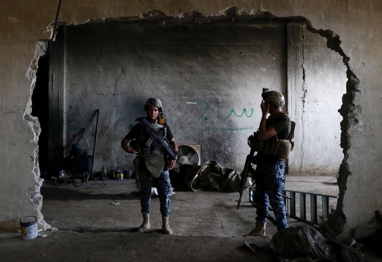 Chum anh giai phong Mosul: Phien quan IS &quot;ca nam tren thot&quot;-Hinh-7