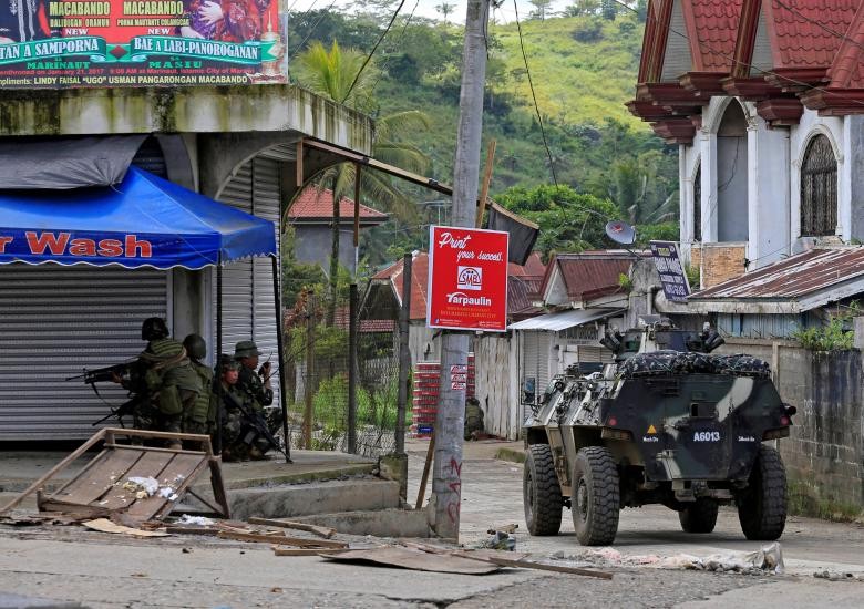 Toan canh linh Philippines tong tan cong nhom khung bo Maute-Hinh-10