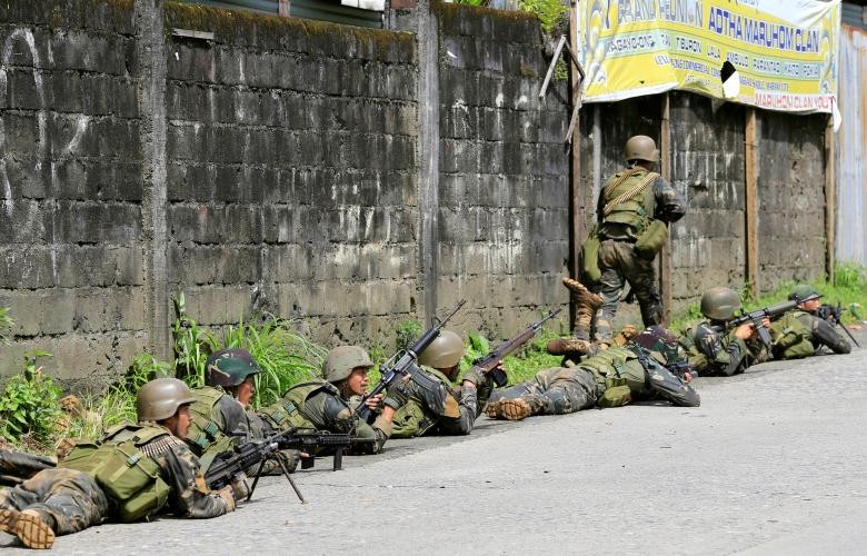 Toan canh linh Philippines tong tan cong nhom khung bo Maute-Hinh-16