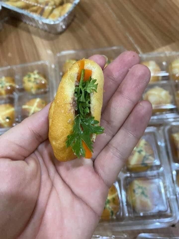 Nhung bien tau co “1-0-2” doc dao cua banh mi Viet Nam-Hinh-4